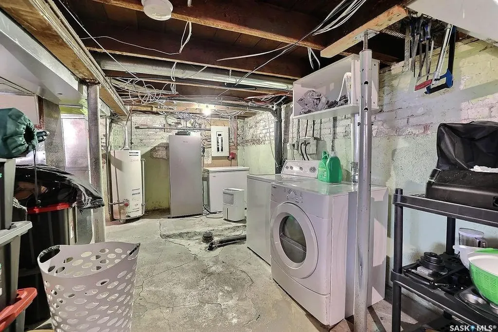 2066 Wallace Street Regina SK S4N 4A4