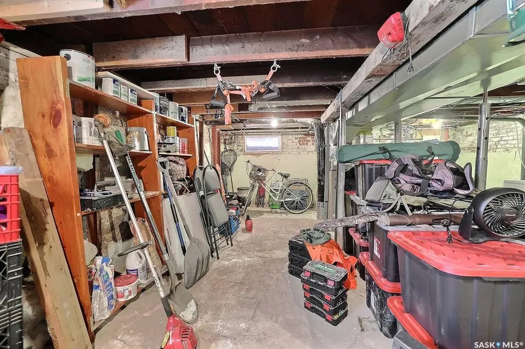 2066 Wallace Street Regina SK S4N 4A4