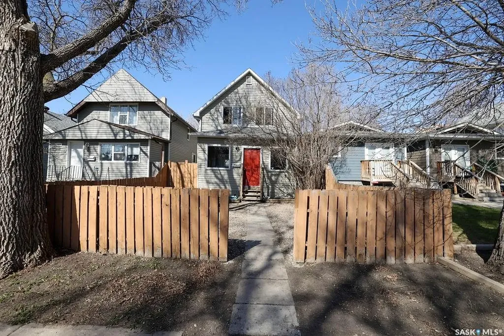 2066 Wallace Street Regina SK S4N 4A4