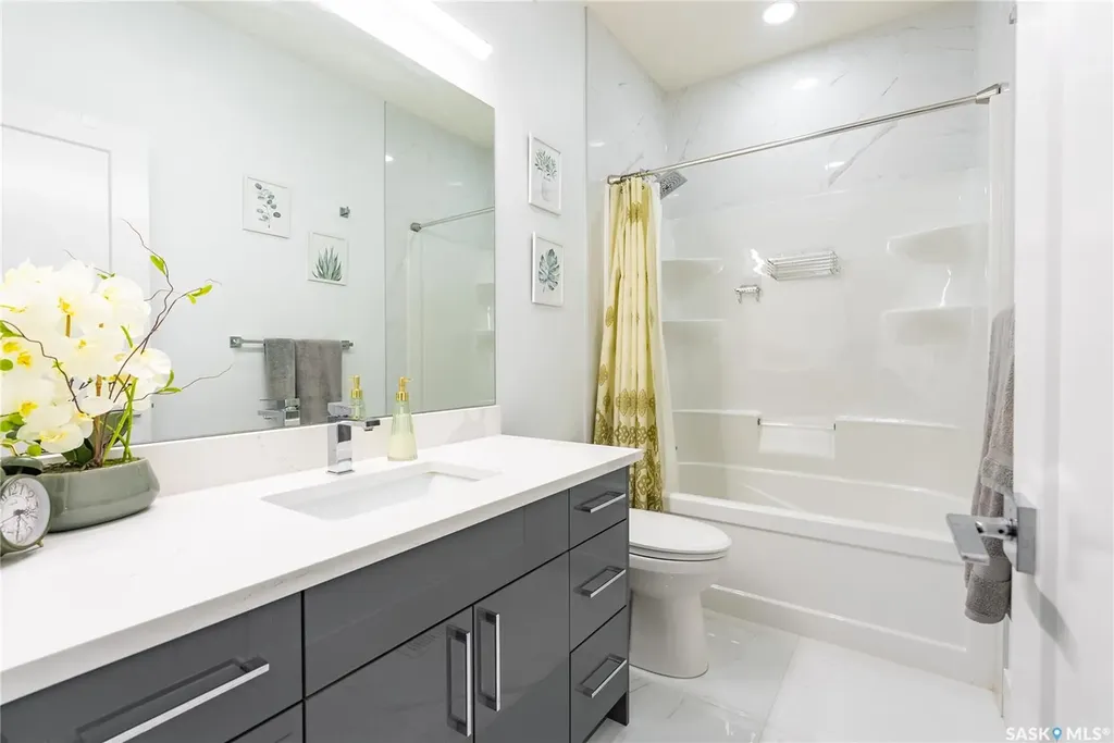 144 Forsey Avenue Saskatoon SK S7W 0Z6