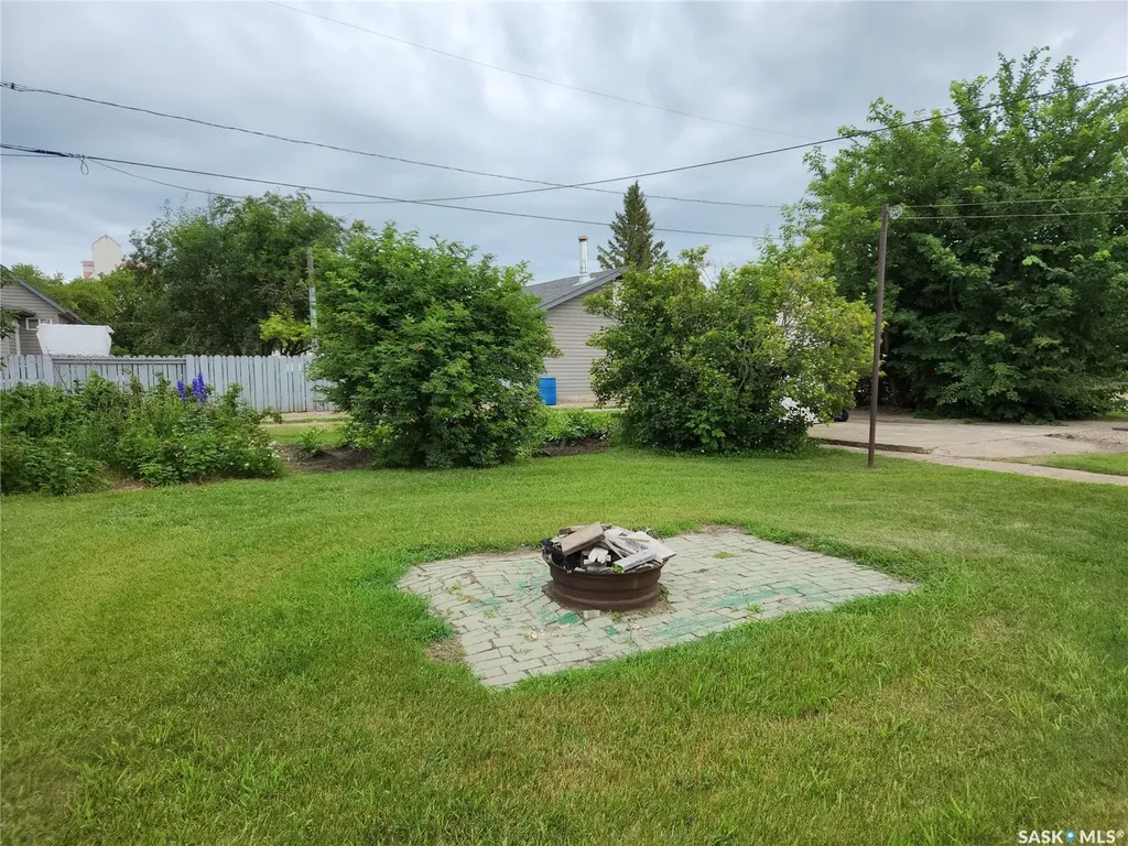 302 2nd Avenue W Blaine Lake SK S0J 0J0