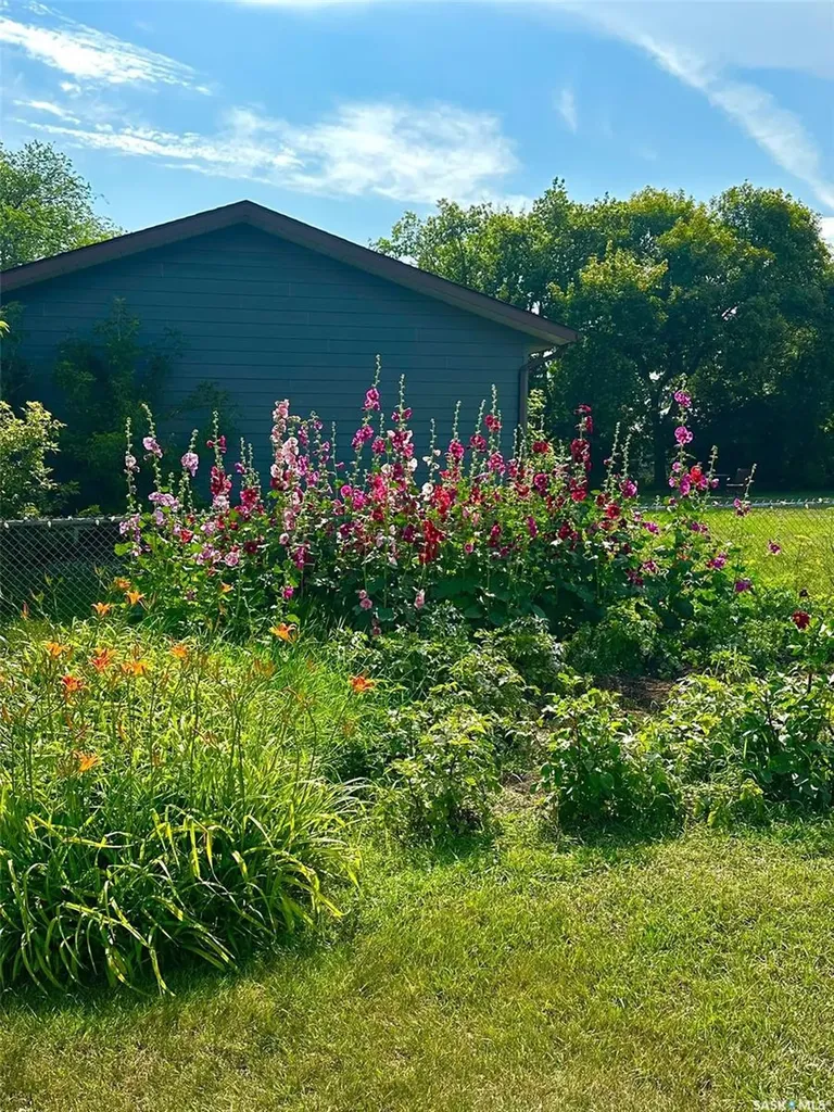 302 2nd Avenue W Blaine Lake SK S0J 0J0
