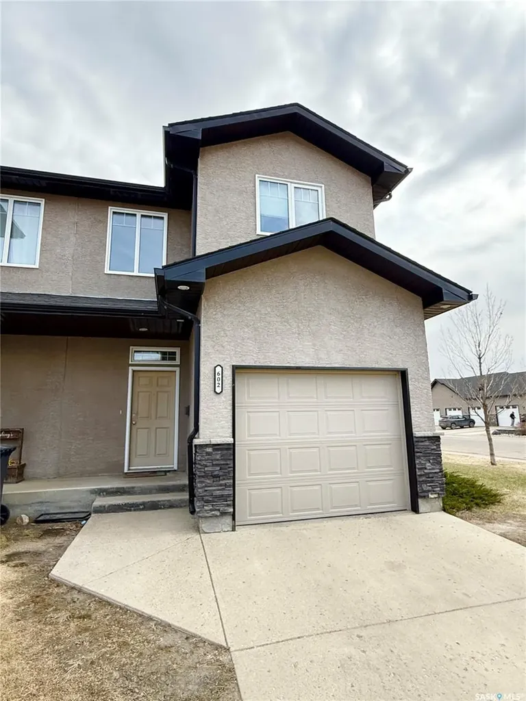 602 Barber Crescent Weyburn SK S4H 0M9