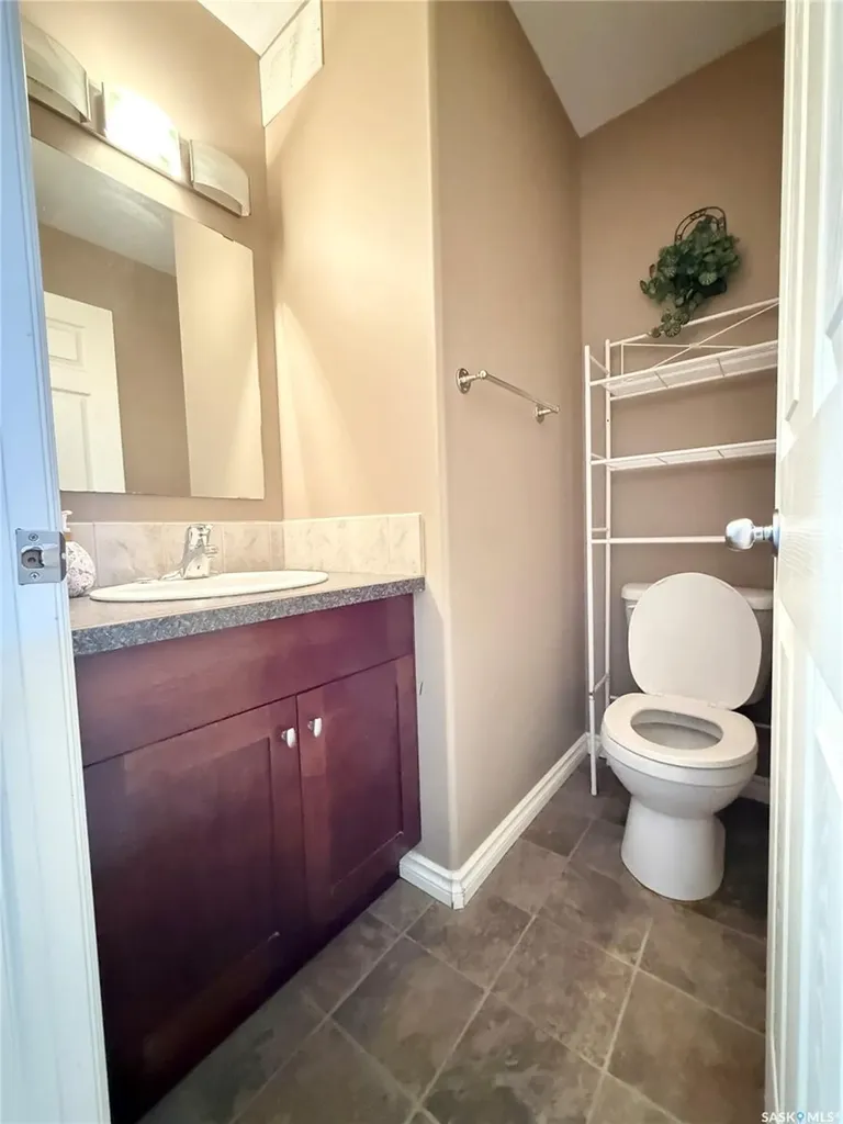 602 Barber Crescent Weyburn SK S4H 0M9