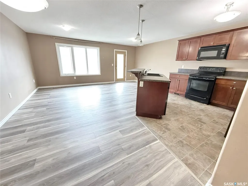 602 Barber Crescent Weyburn SK S4H 0M9