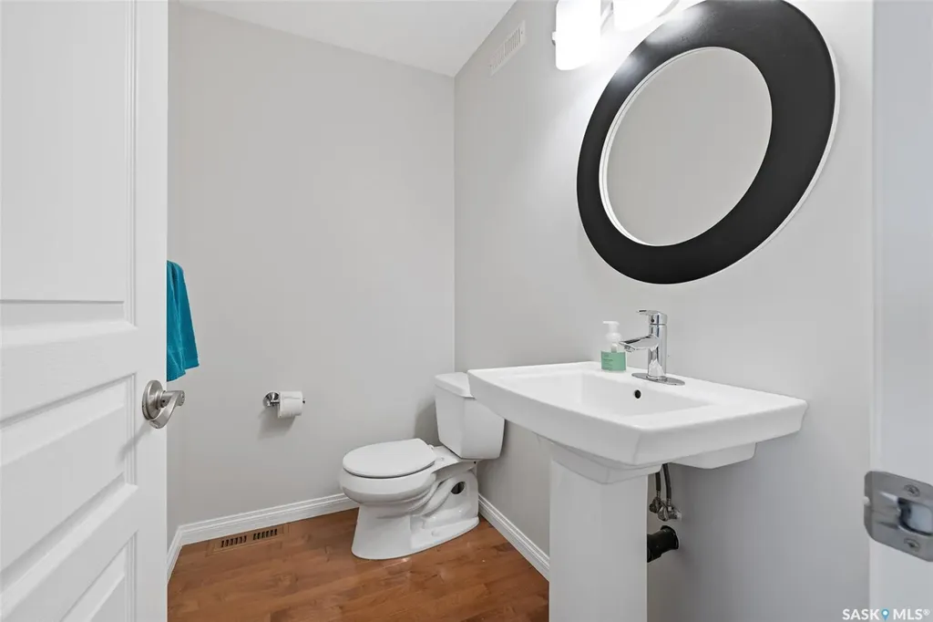 2215 Wascana Street Regina SK S4T 4K3