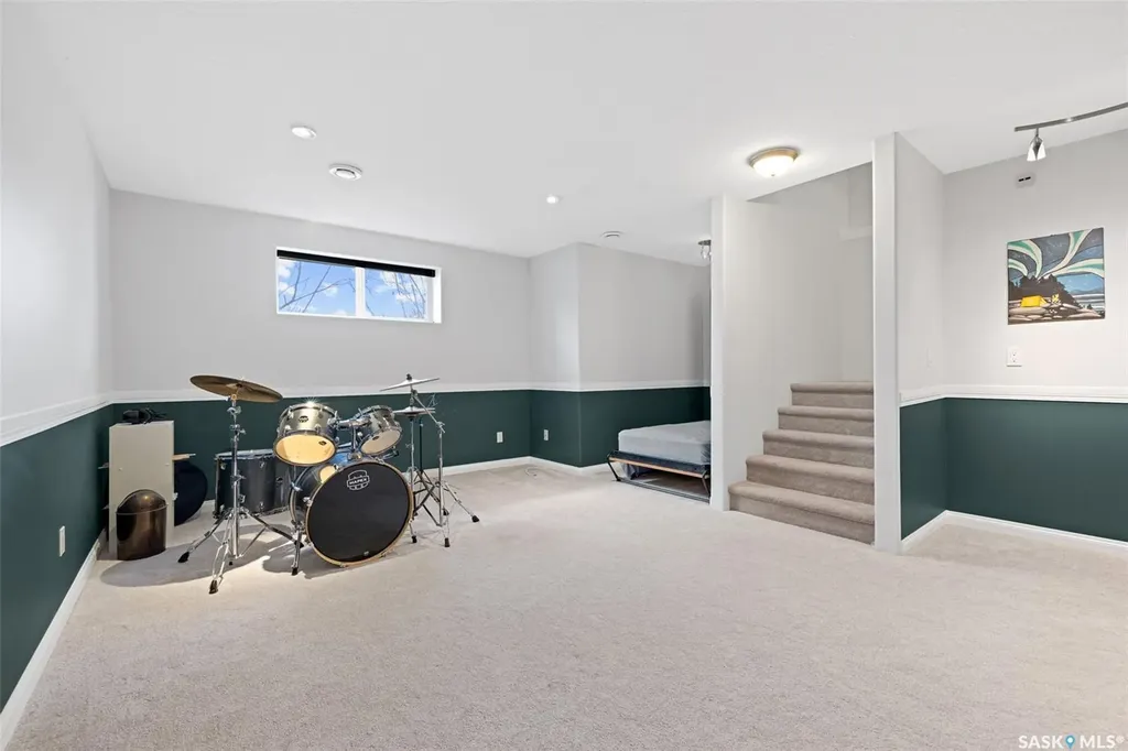 2215 Wascana Street Regina SK S4T 4K3