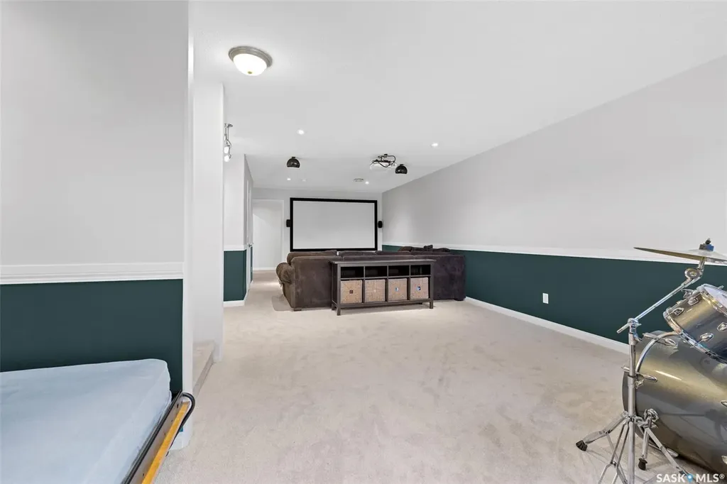 2215 Wascana Street Regina SK S4T 4K3