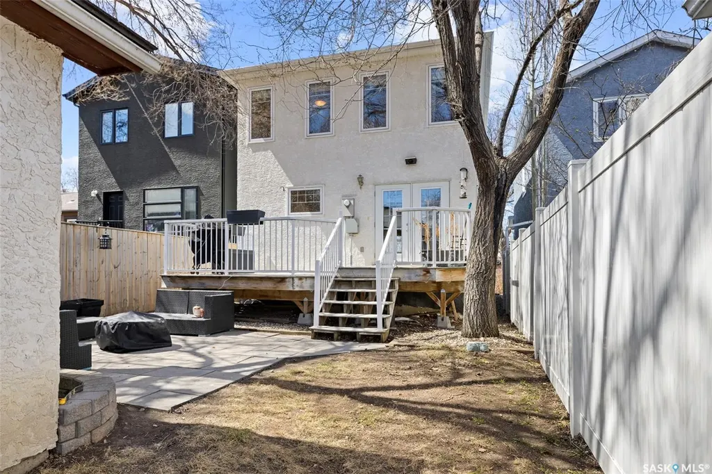 2215 Wascana Street Regina SK S4T 4K3