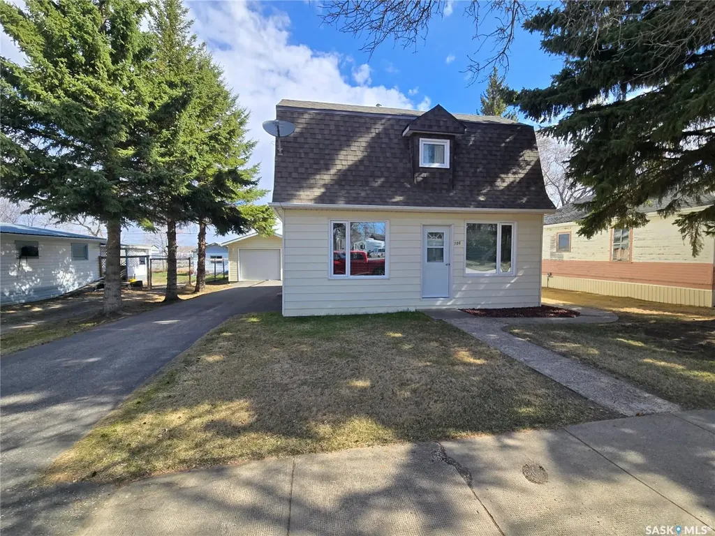 706 Main Street Kipling SK S0G 2S0