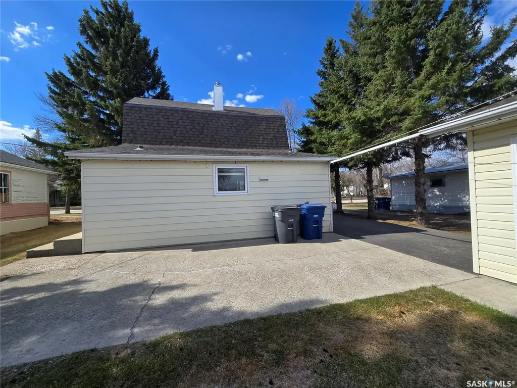 706 Main Street Kipling SK S0G 2S0