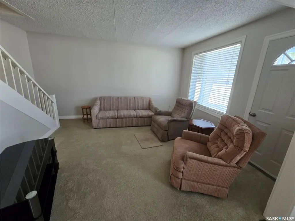 706 Main Street Kipling SK S0G 2S0
