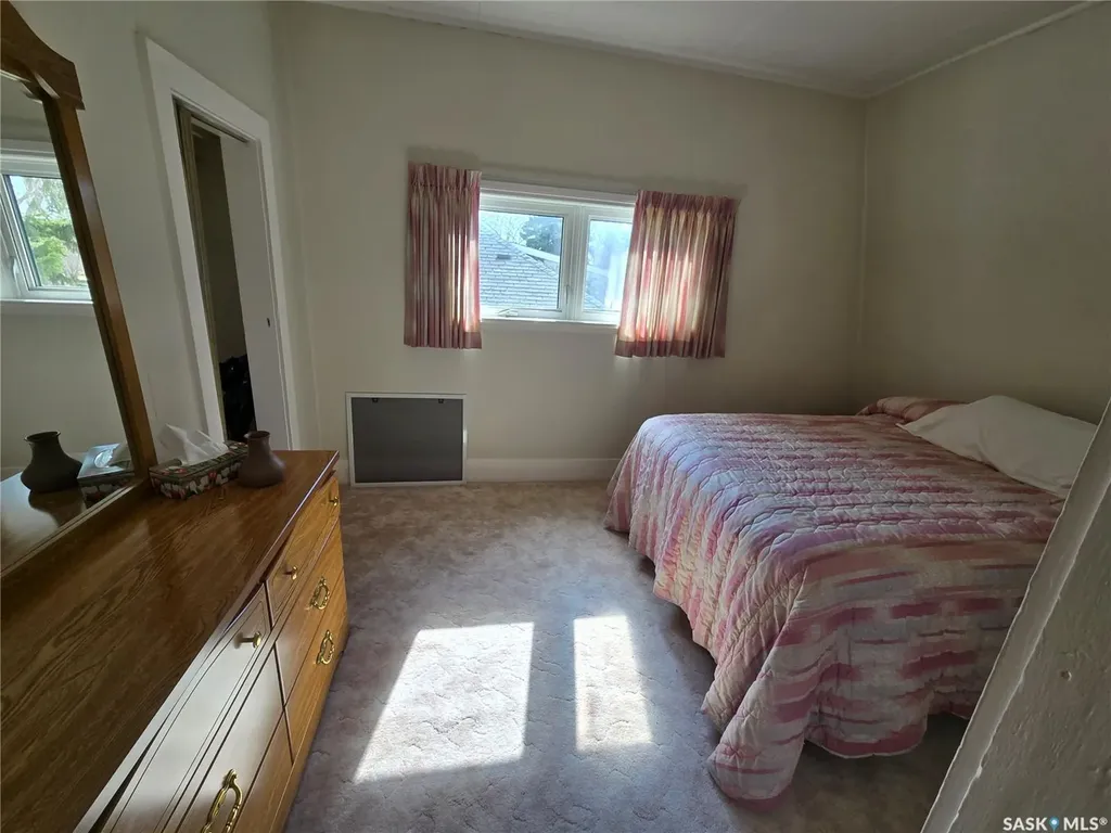 706 Main Street Kipling SK S0G 2S0