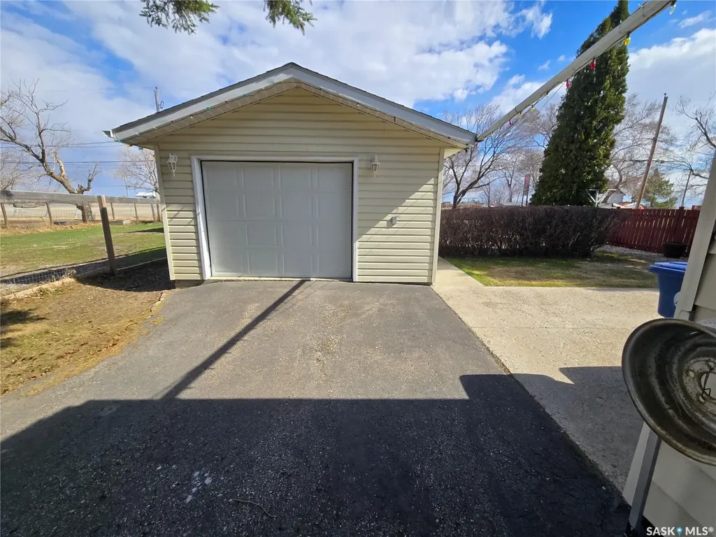706 Main Street Kipling SK S0G 2S0