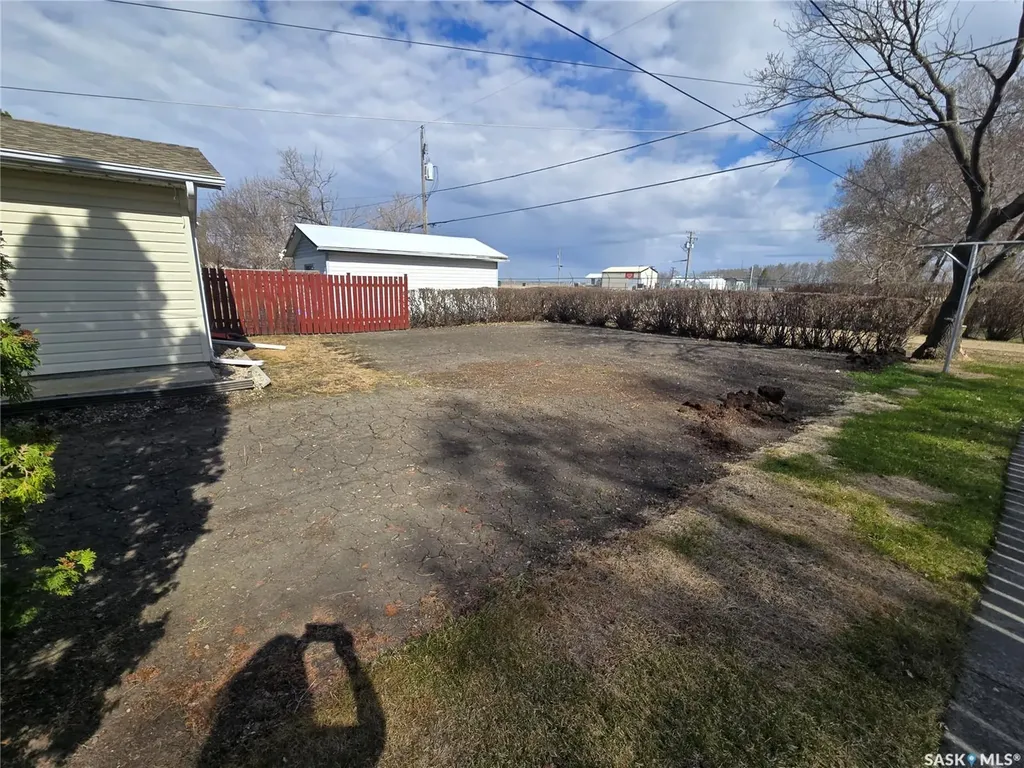 706 Main Street Kipling SK S0G 2S0