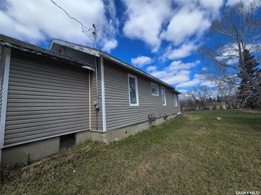 601 Souris Avenue Arcola SK S0C 0G0