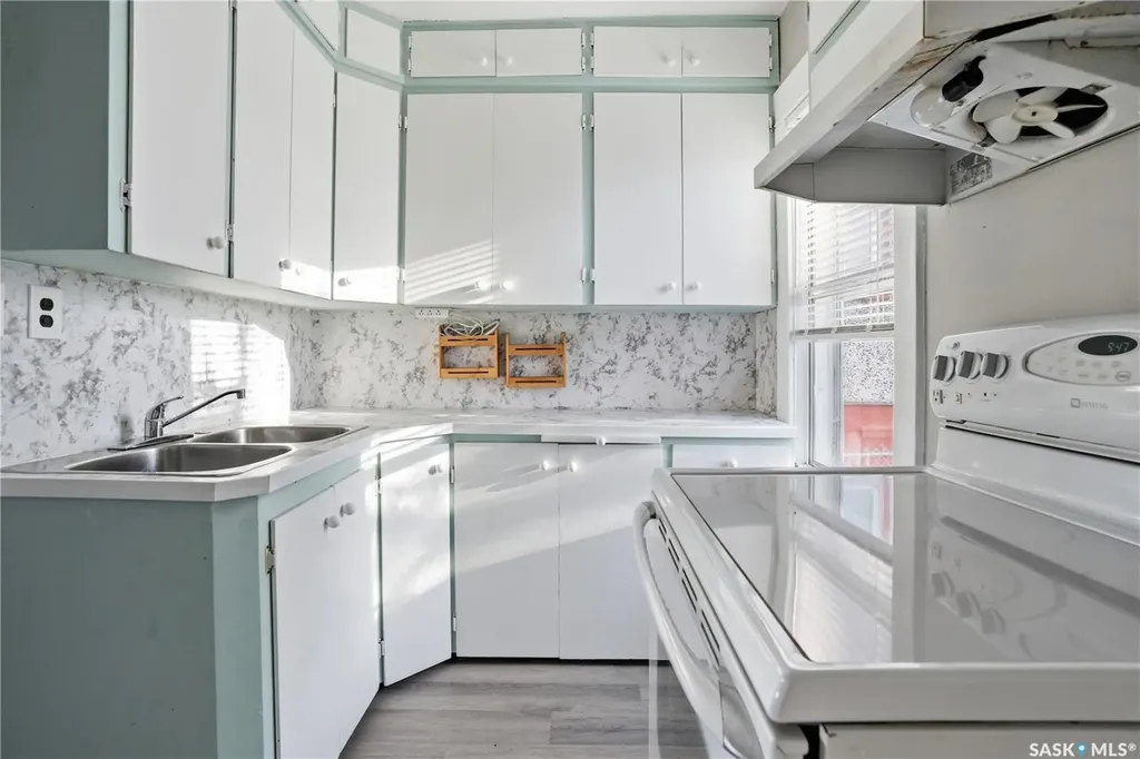 1008 Retallack Street Regina SK S4T 2H3