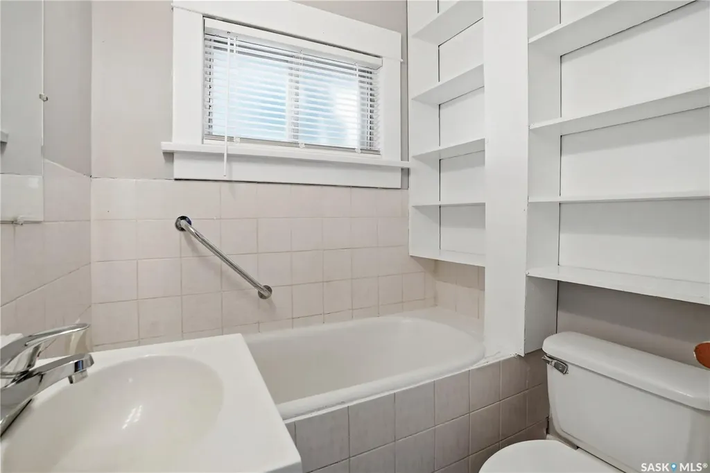 1008 Retallack Street Regina SK S4T 2H3