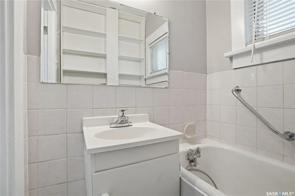 1008 Retallack Street Regina SK S4T 2H3