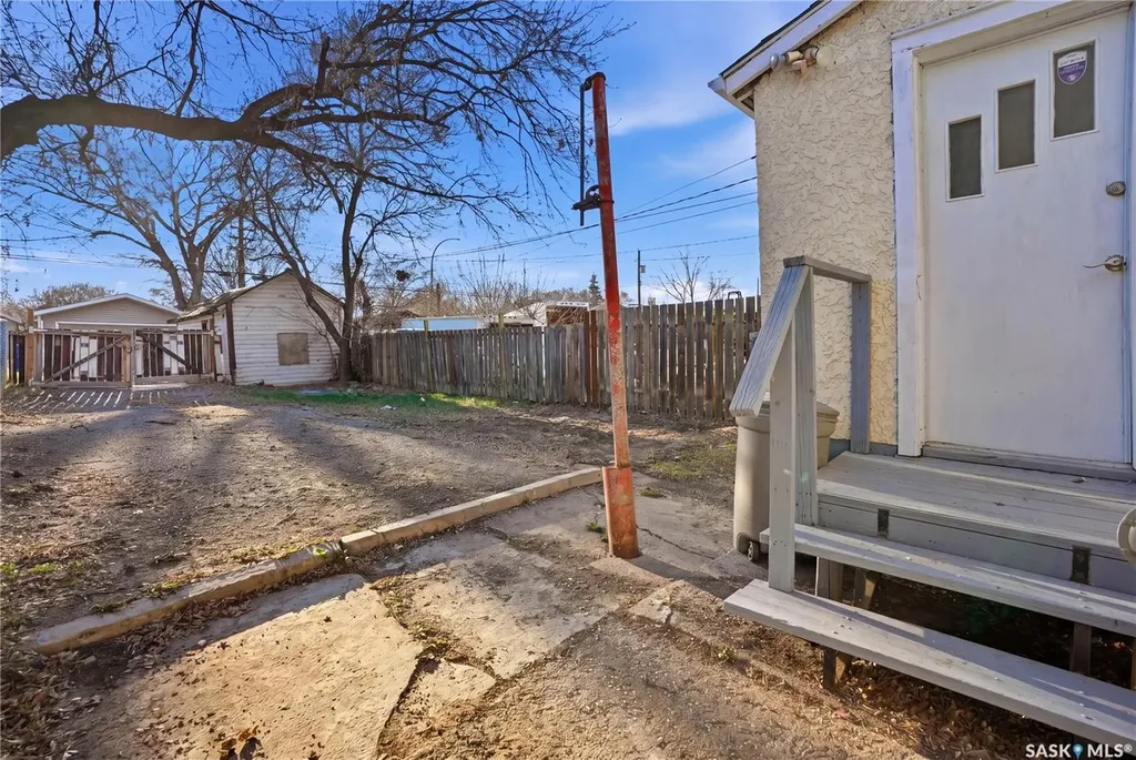 1008 Retallack Street Regina SK S4T 2H3