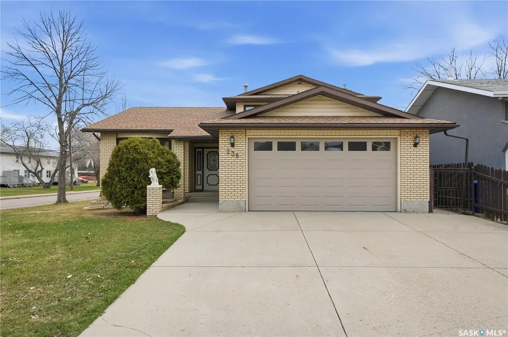 238 S Avenue N Saskatoon SK S7L 2Z8