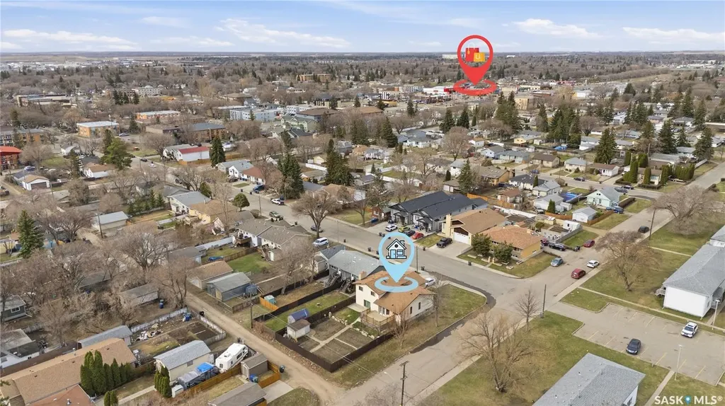 238 S Avenue N Saskatoon SK S7L 2Z8