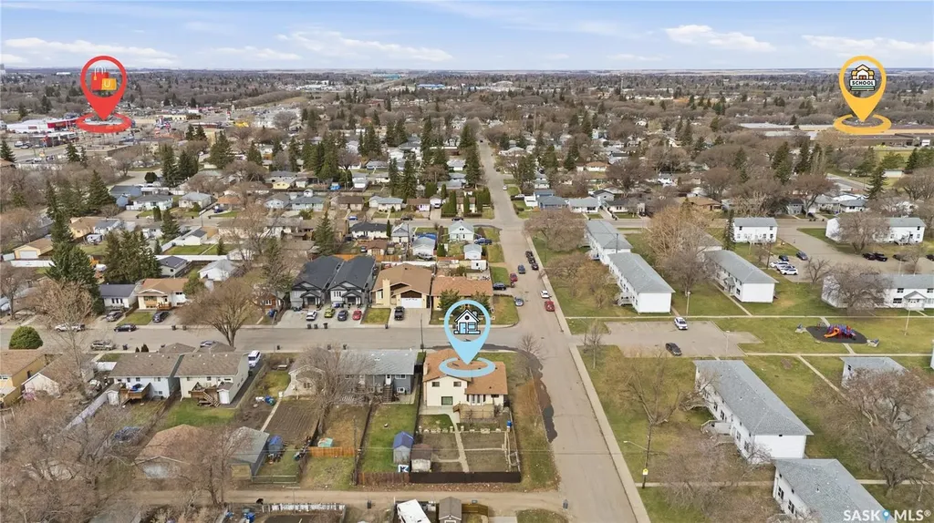 238 S Avenue N Saskatoon SK S7L 2Z8