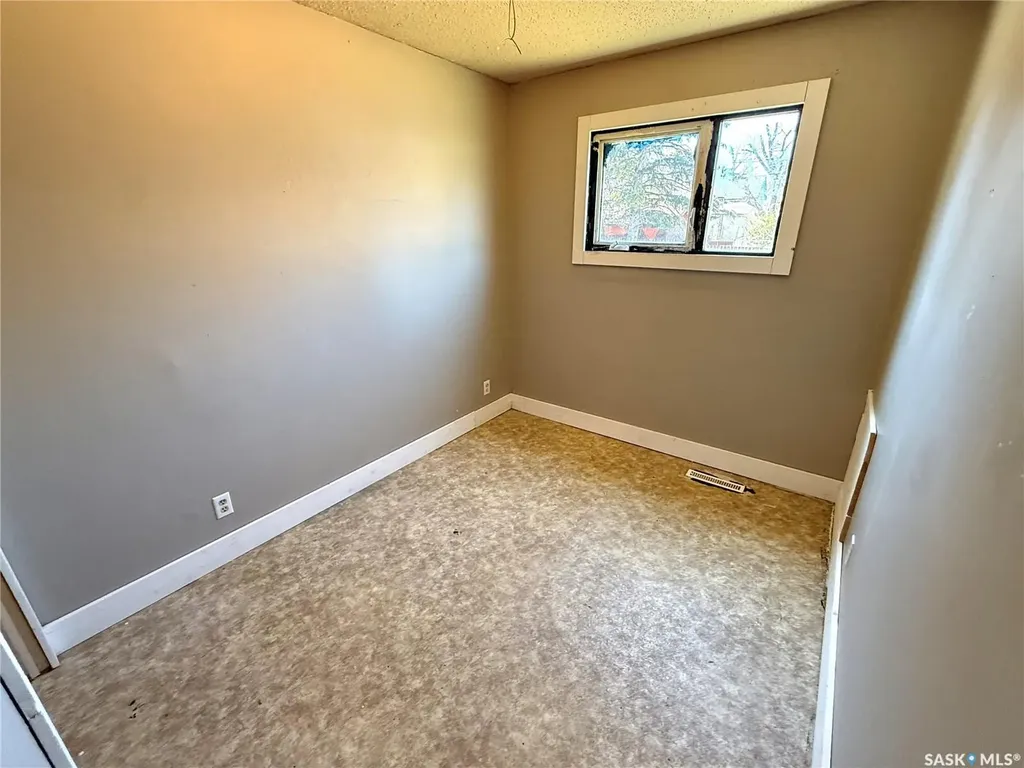 671 102nd Street North Battleford SK S9A 1C9