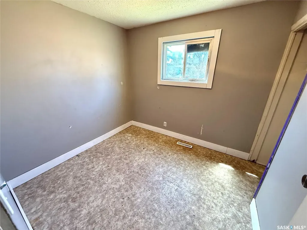 671 102nd Street North Battleford SK S9A 1C9