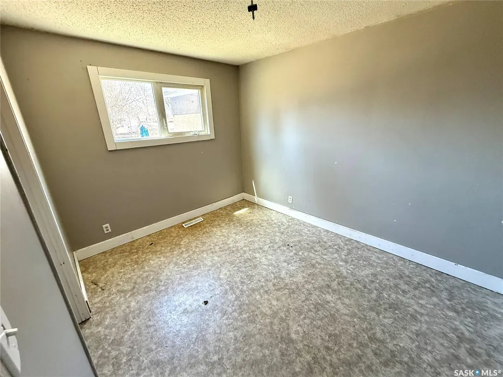 671 102nd Street North Battleford SK S9A 1C9