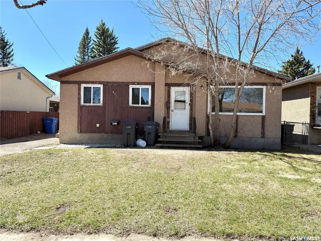 671 102nd Street North Battleford SK S9A 1C9