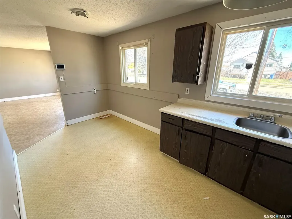 671 102nd Street North Battleford SK S9A 1C9