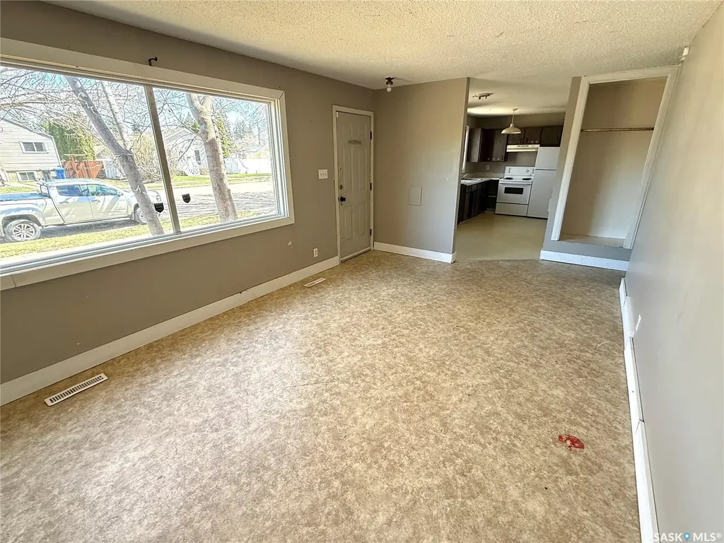 671 102nd Street North Battleford SK S9A 1C9