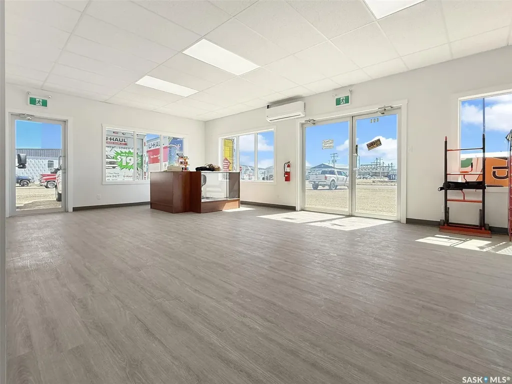 801 Cheadle Street W Swift Current SK S9H 0C2
