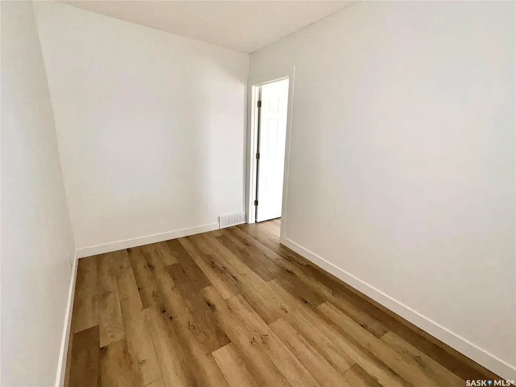 544 Osler Street Regina SK S4R 1W1
