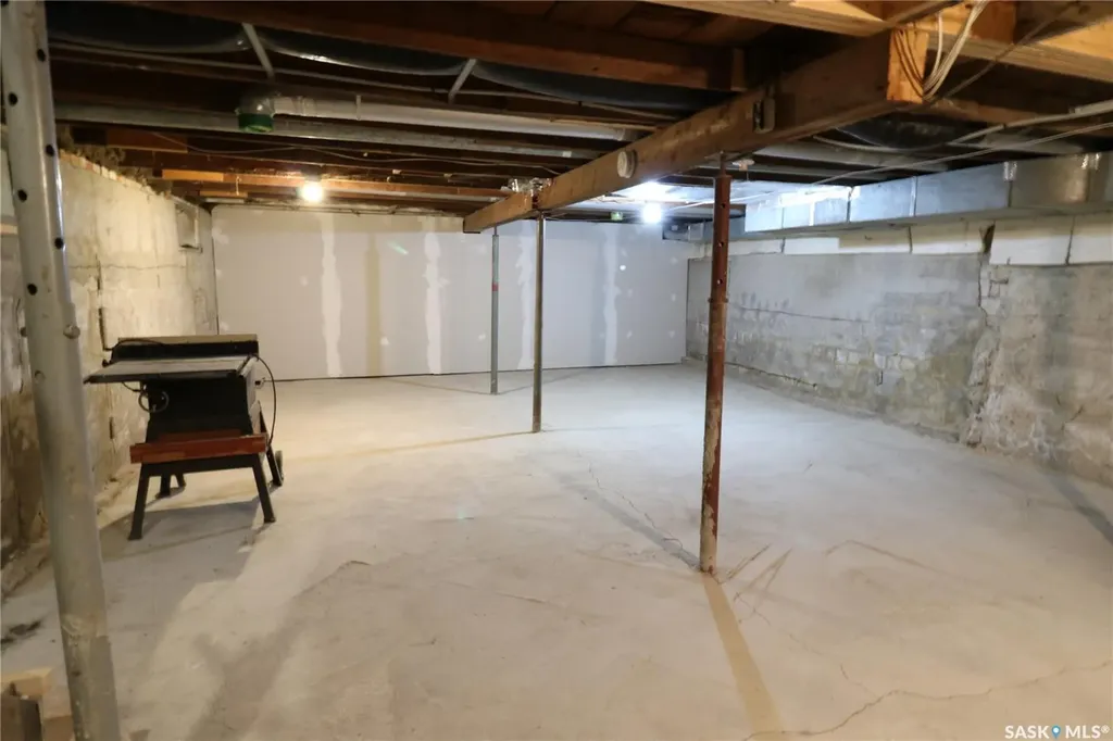 544 Osler Street Regina SK S4R 1W1