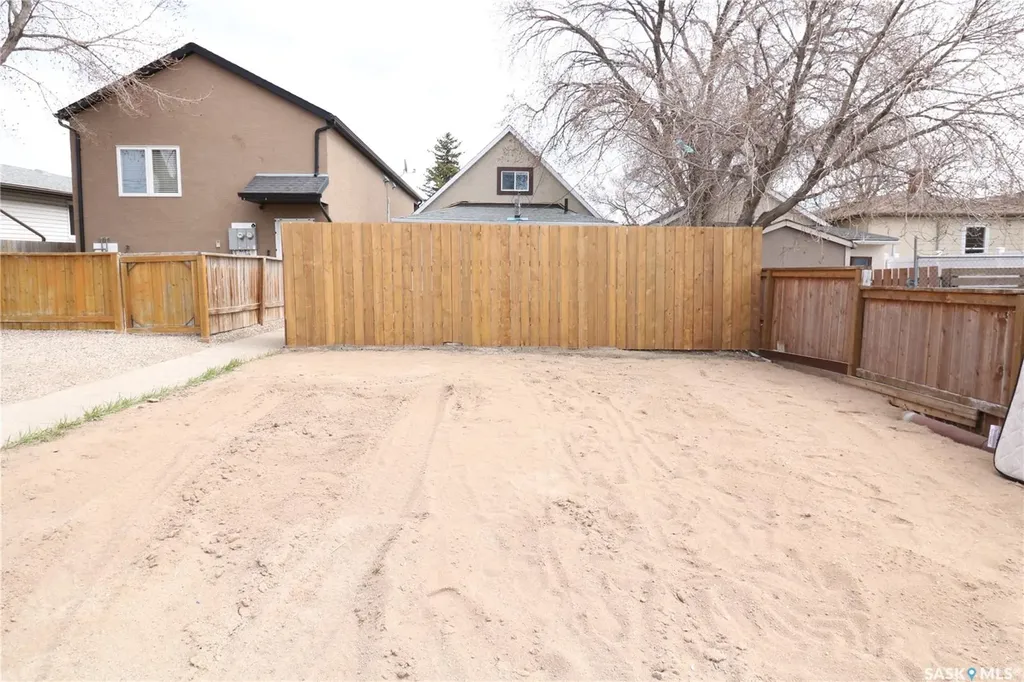 544 Osler Street Regina SK S4R 1W1
