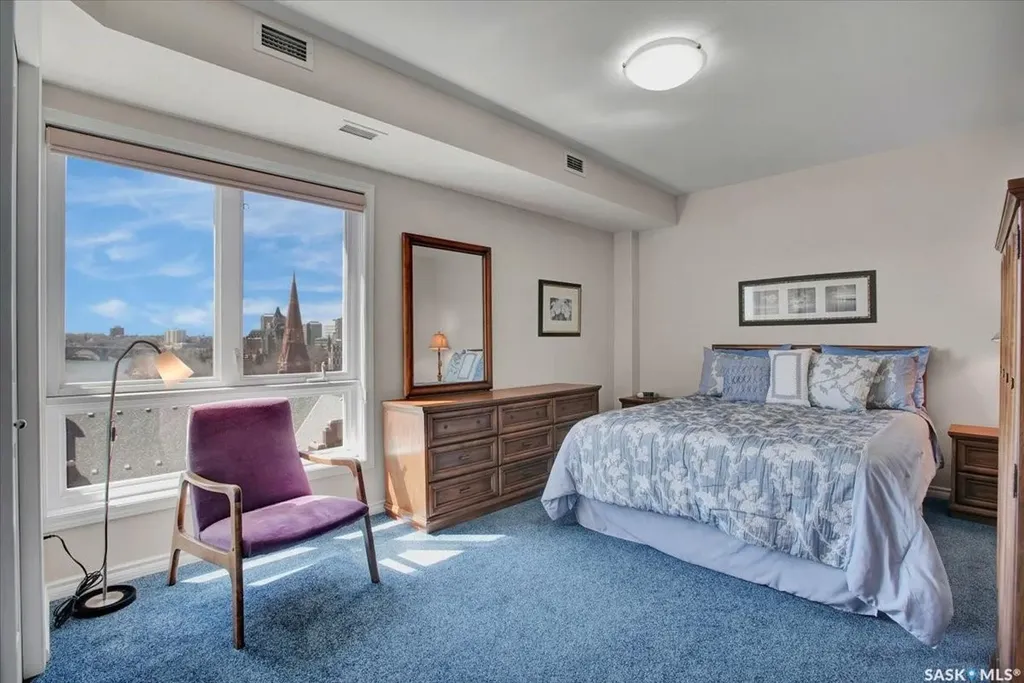 902 Spadina Crescent E Saskatoon SK S7K 0G8