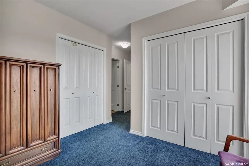 902 Spadina Crescent E Saskatoon SK S7K 0G8