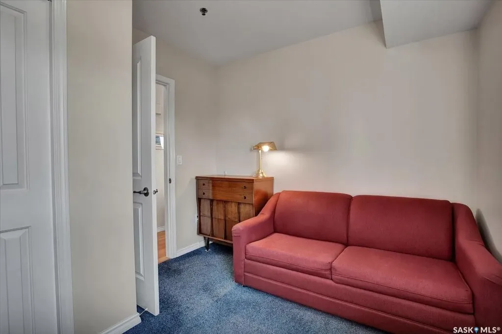 902 Spadina Crescent E Saskatoon SK S7K 0G8