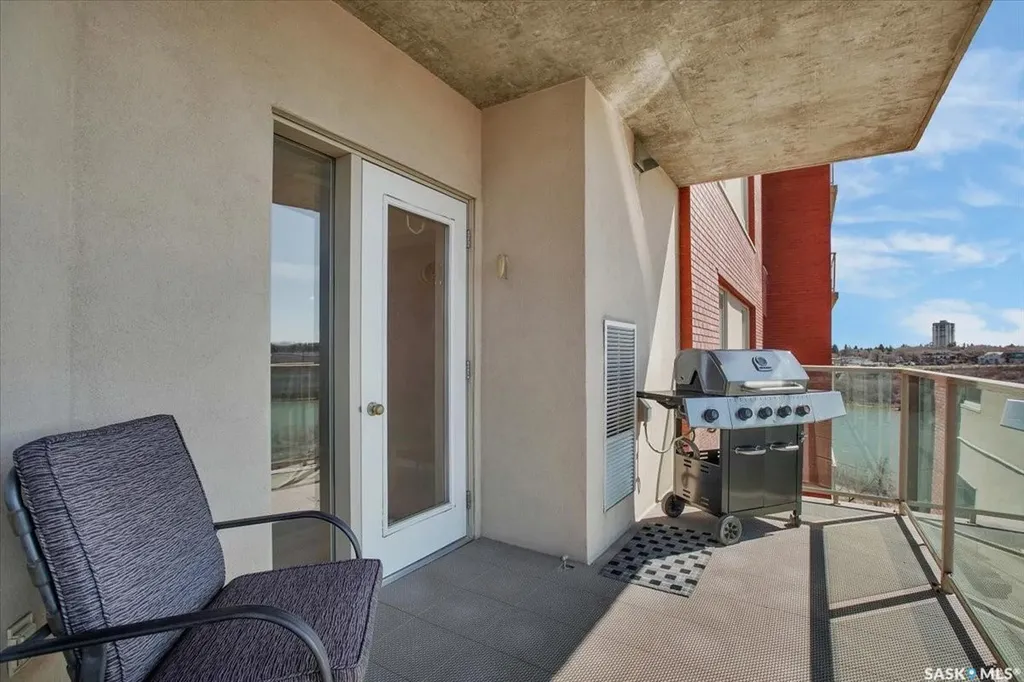 902 Spadina Crescent E Saskatoon SK S7K 0G8