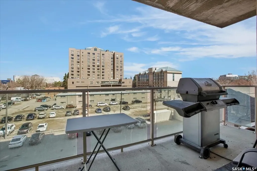 902 Spadina Crescent E Saskatoon SK S7K 0G8