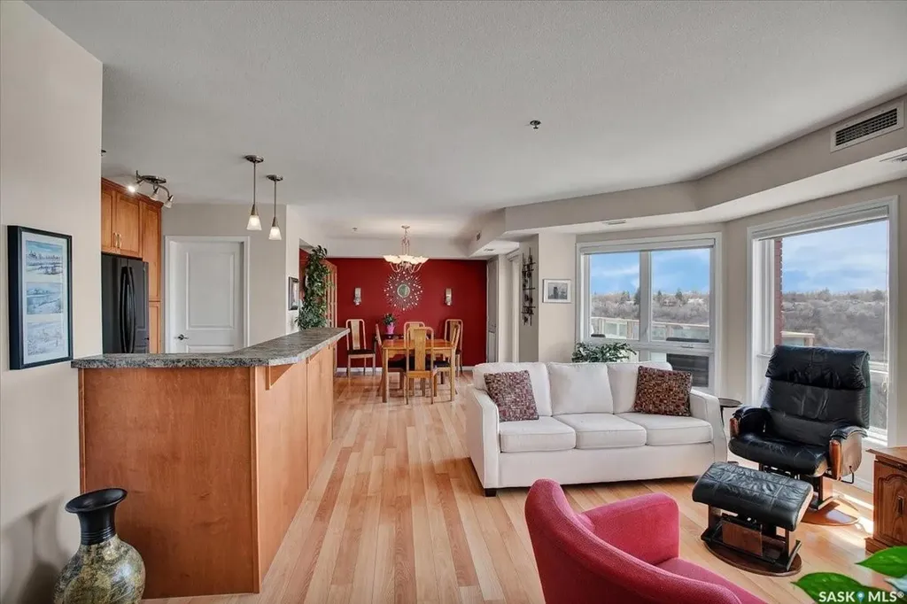 902 Spadina Crescent E Saskatoon SK S7K 0G8