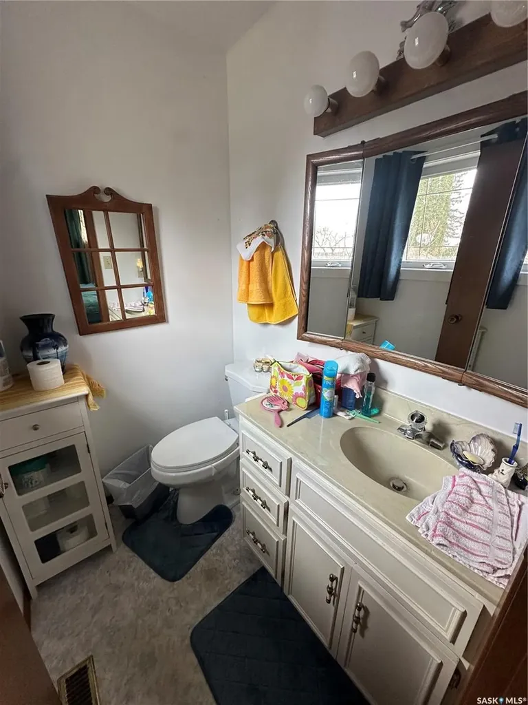 32 4th Street SE Preeceville SK S0A 3B0