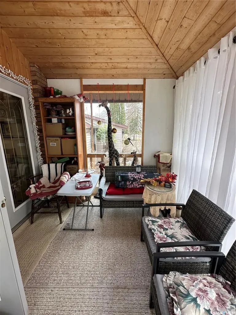 32 4th Street SE Preeceville SK S0A 3B0