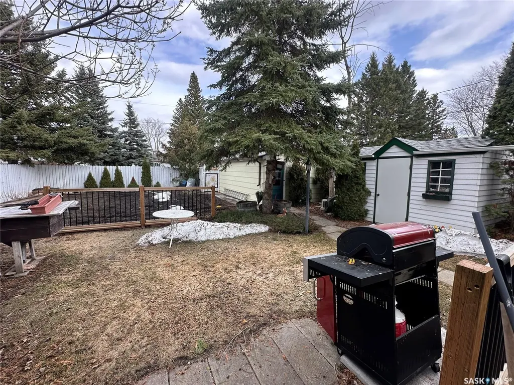 32 4th Street SE Preeceville SK S0A 3B0