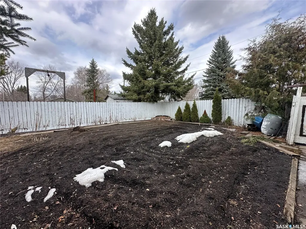 32 4th Street SE Preeceville SK S0A 3B0