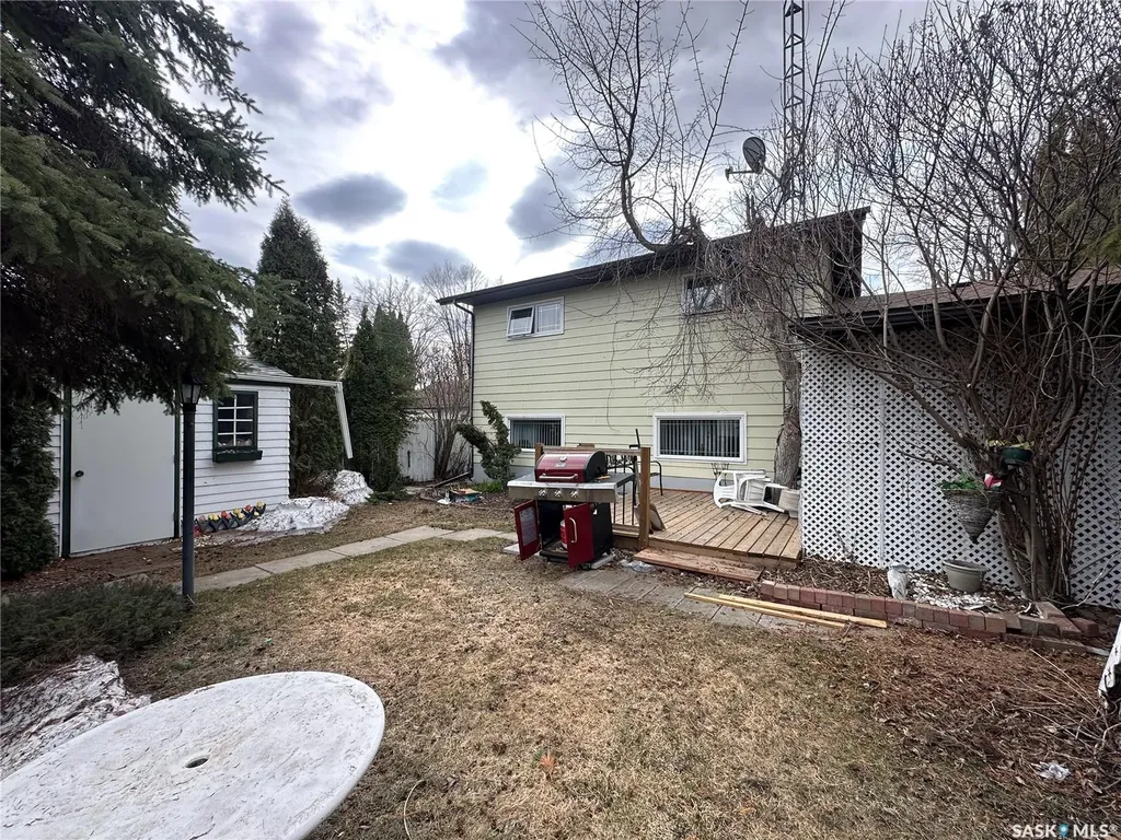 32 4th Street SE Preeceville SK S0A 3B0