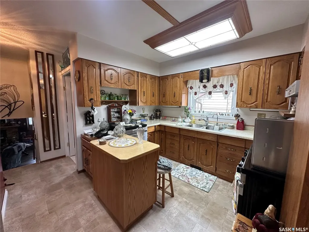 32 4th Street SE Preeceville SK S0A 3B0