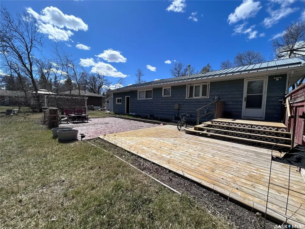 1101 Gordon Street Moosomin SK S0G 3N0